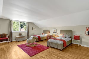 Seattle staged Mercer Island Home Child's Bedroom