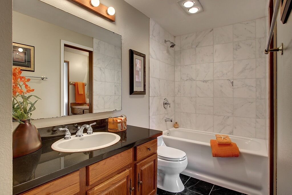 Staging bathrooms condos