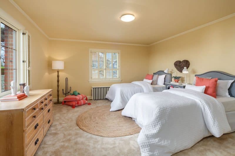 Seattle Highland Drive mansion staged kid's bedroom