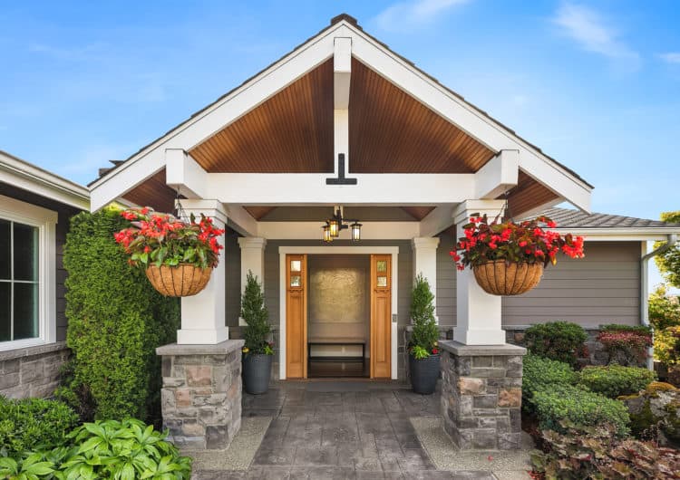 homes with curb appeal
