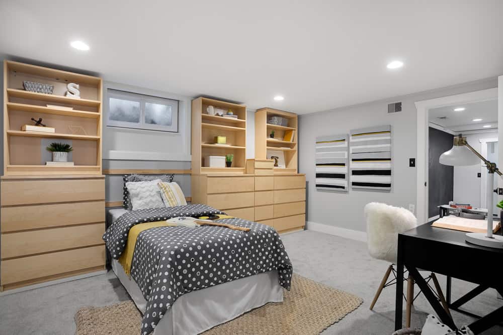 kids room appear larger with built in shelves