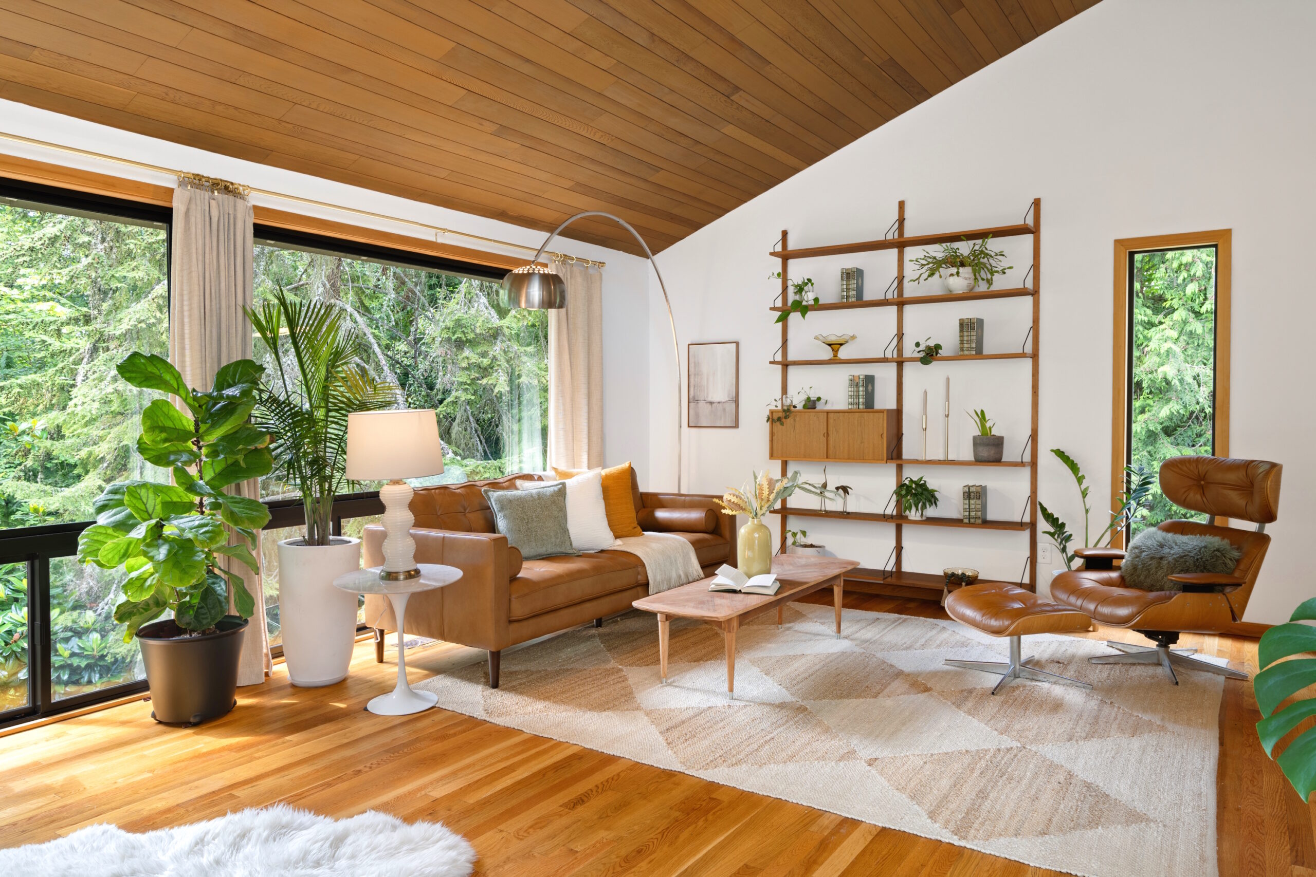 Midcentury Modern Home Staging Design in Mercer Island WA