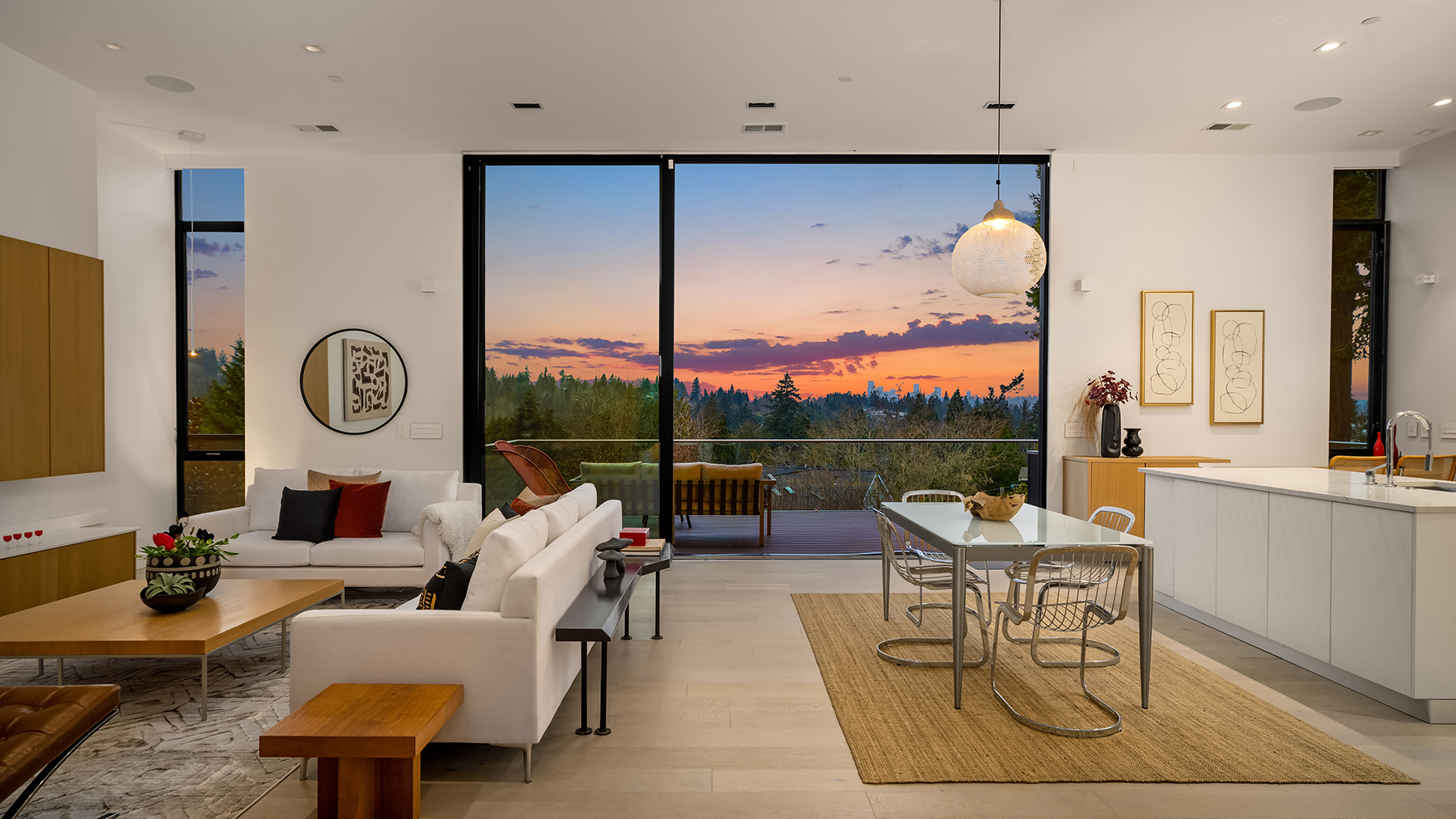 Kelly Weisfield Listing Modern Home in Mercer Island WA